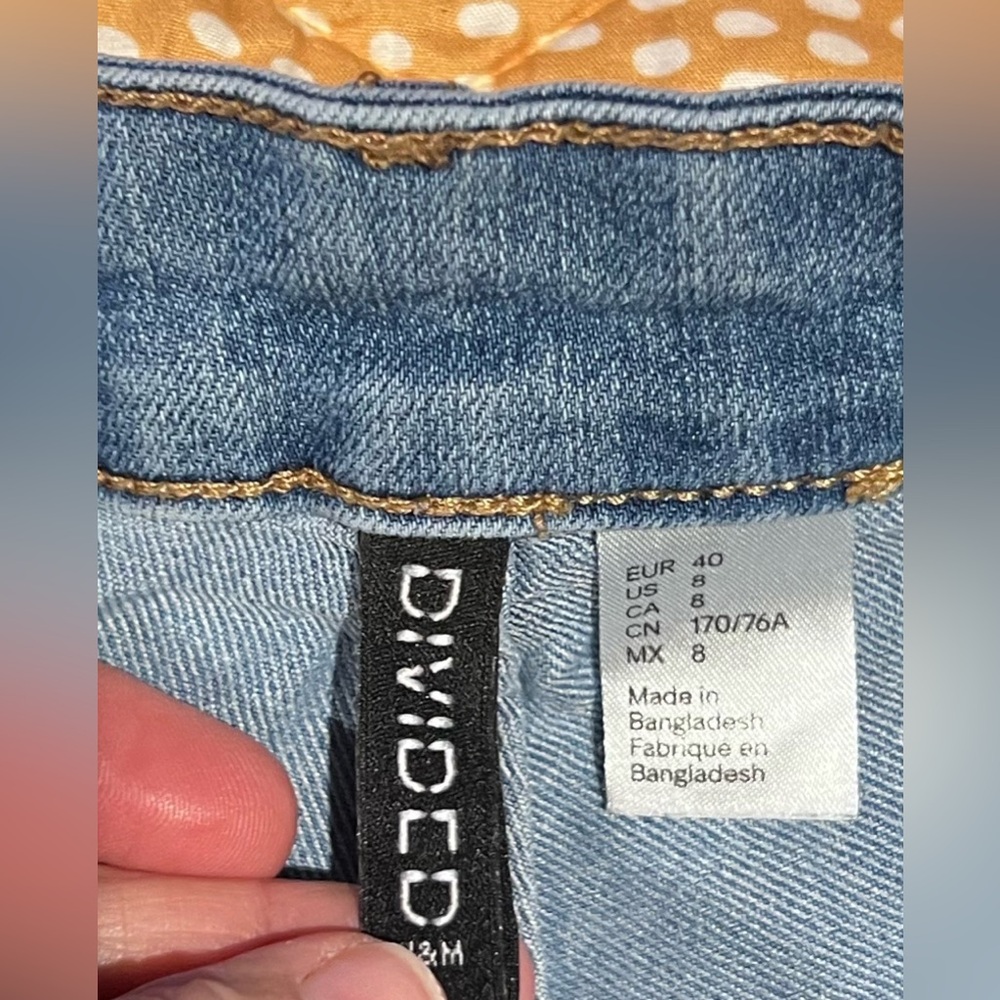 H&M High-Rise Blue Denim Cuffed Short Shorts Size 8 - Picture 2 of 3